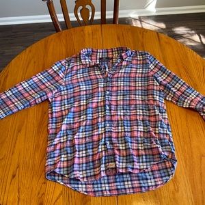 Vineyard Vines Button down shirt